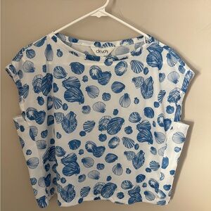 VINTAGE Devon Blue and White Shell Print Women's Top